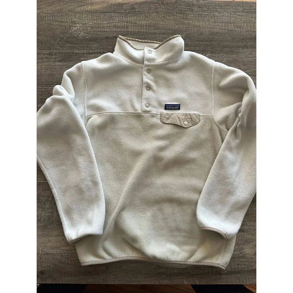 Patagonia Women’s Lightweight Synchilla Snap-T Fleece Pullover Beige White Mediu